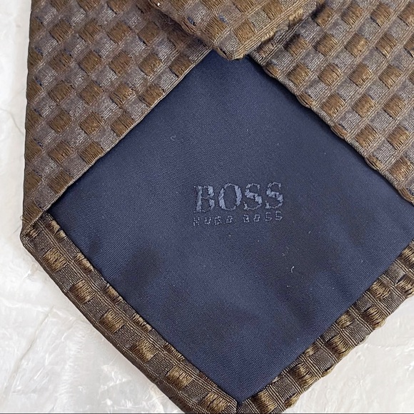 Boss Hugo Boss Green Textured Italian Silk Tie - Picture 3 of 10